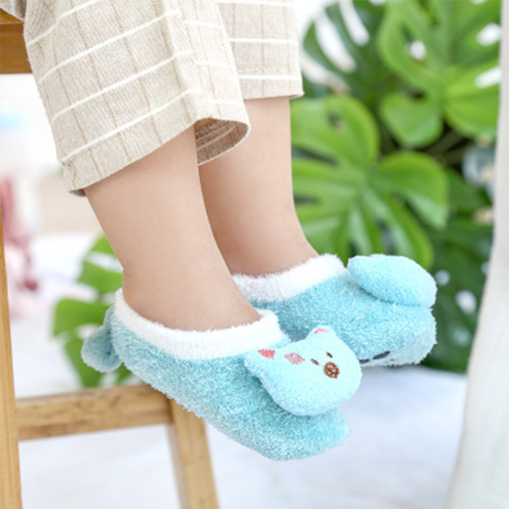 FFJ การ์ตูน Anti-Slip Coral Fleece ถุงเท้าเด็กทารกและเด็กรองเท้ารองเท้าแตะใส่ในบ้าน