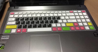 Gambar Shenzhou qts50 notebook keyboard komputer pelindung layar pelindung keyboard pelindung layar layar pelindung layar yang