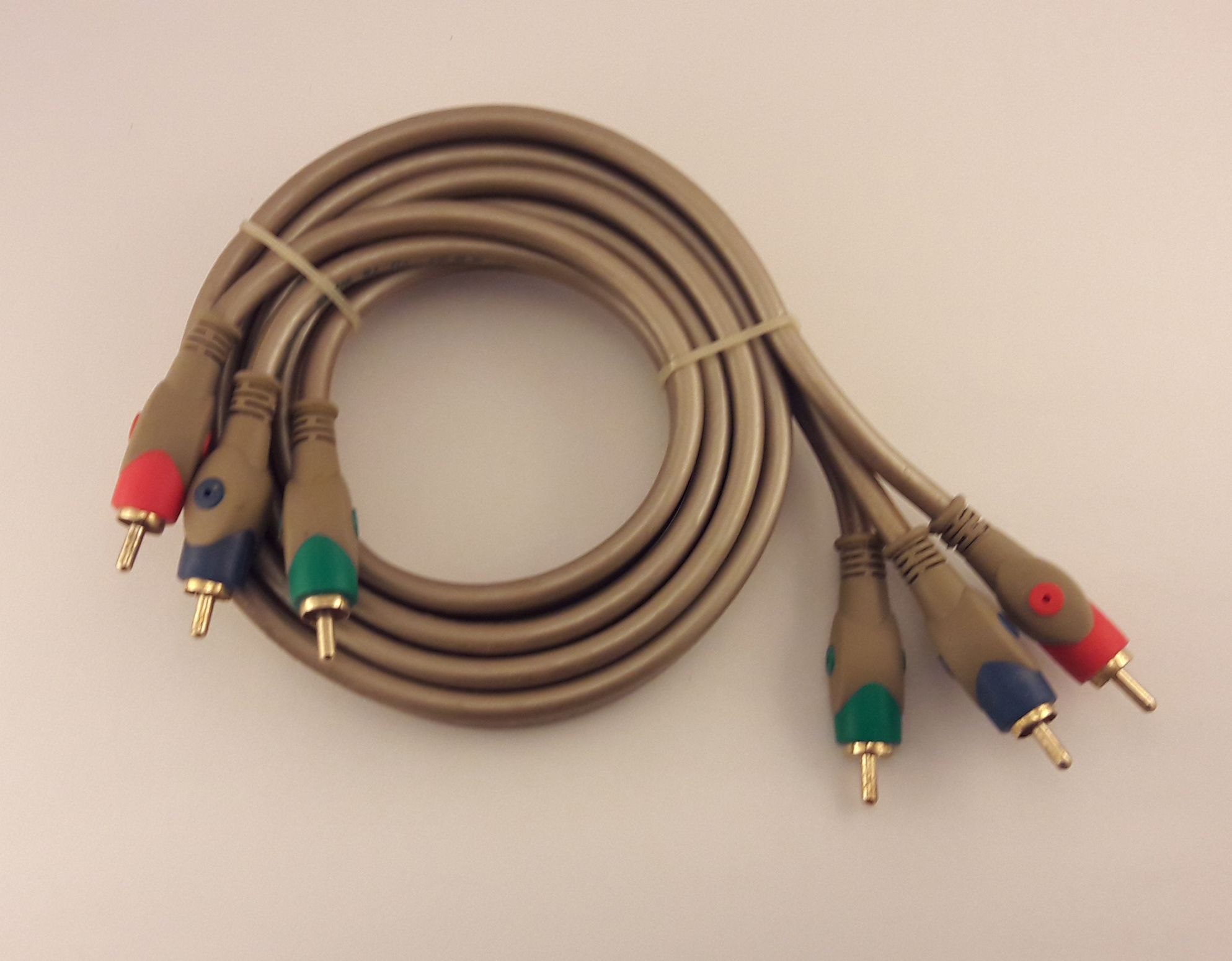 SALE STOCK Yuyewang AV Cable dengan konektor RCA