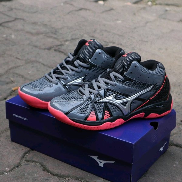 Mizuno tornado on sale 9 warna hitam