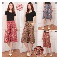 ... 168 Collection Celana Kulot Batik Pendek Agnes Short Pants Wanita