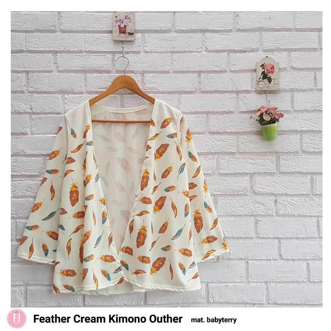 Feather Cream kimono outher