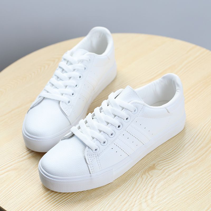 Hasil gambar untuk sepatu sneakers putih korean style