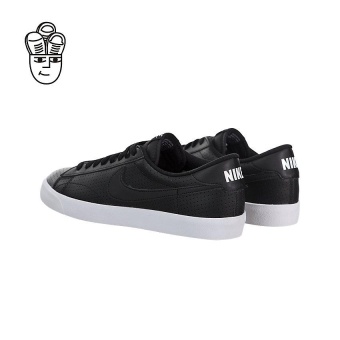 Gambar Nike Tennis Classic AC Lifestyle Shoes Black   White Black377812 038   intl