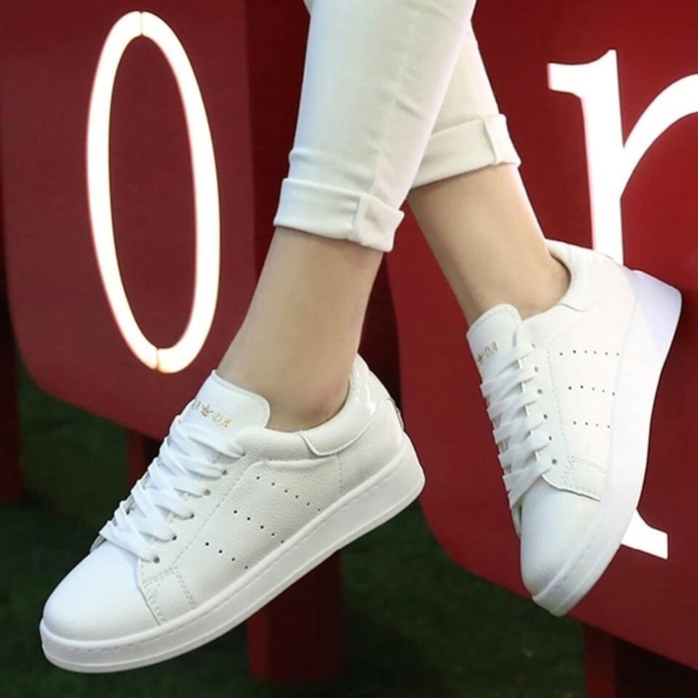 Sepatu Kets Sneakers Wanita - Bolong Samping - Warna Putih