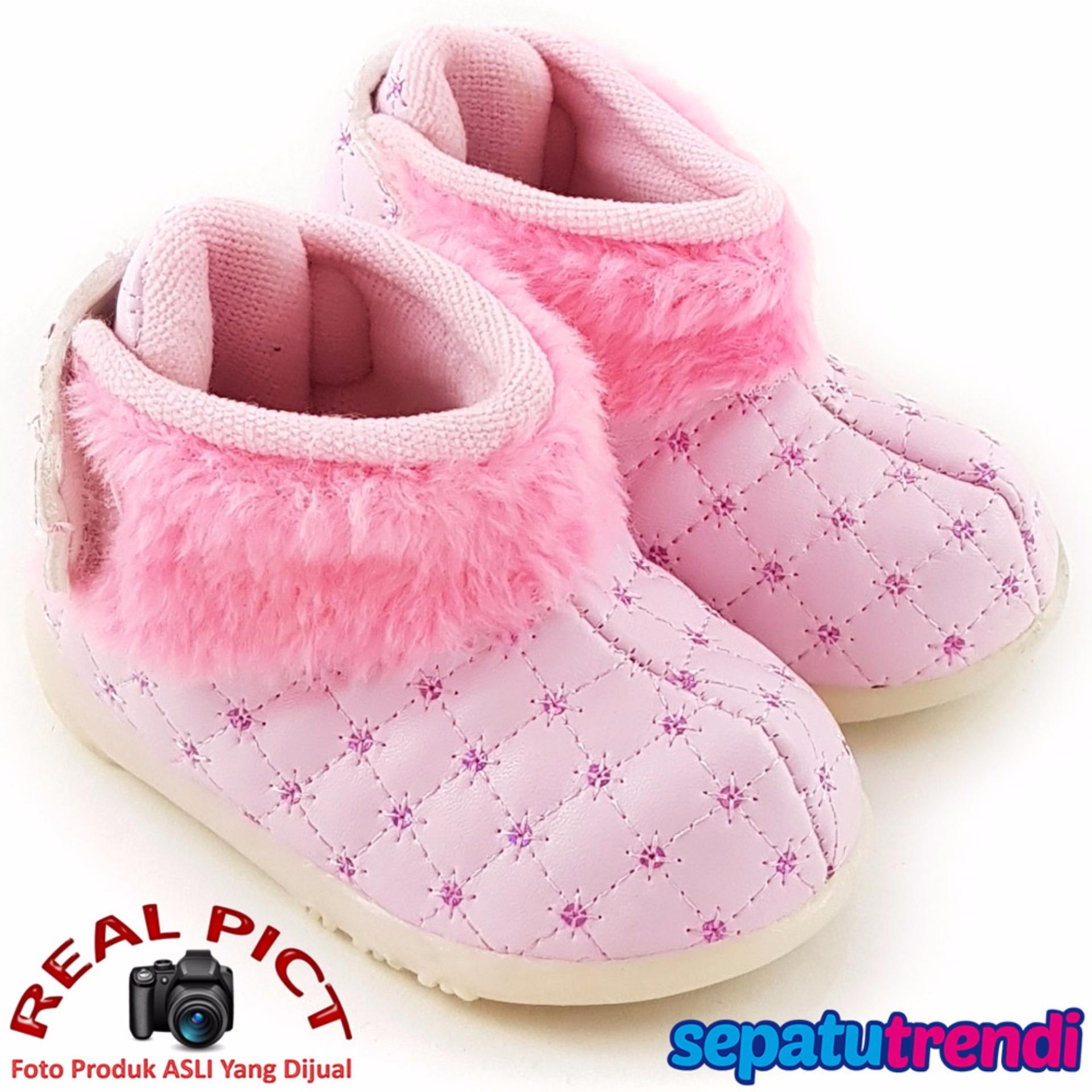 TrendiShoes Sepatu Boot Bayi Anak Perempuan Variasi Bulu TTWJ - Pink .