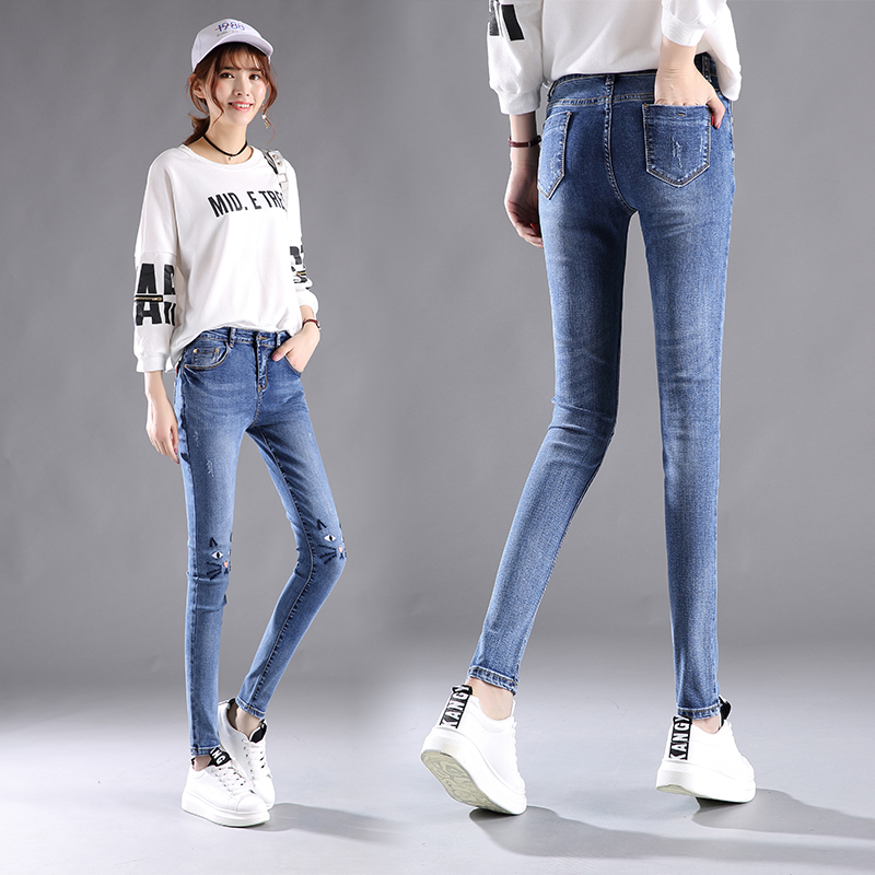 Versi Korea dari kaki perempuan celana ketat stretch celana jeans (Cahaya biru)