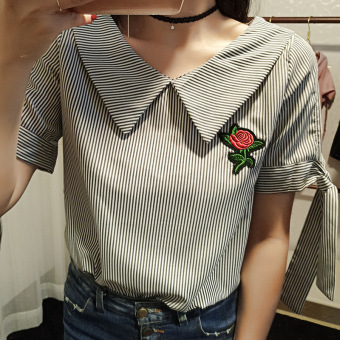 Versi Korea dari musim panas boneka kerah renda blus (Bergaris hitam) (Bergaris hitam