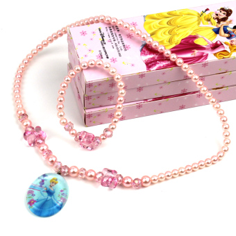 Gambar Disney Princess gadis kalung