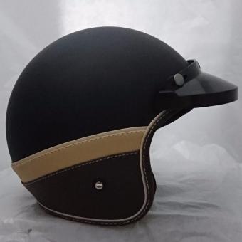 Gambar Helm Bogo Semi Kulit Samping (Hitam Krem) Black Doff Pet