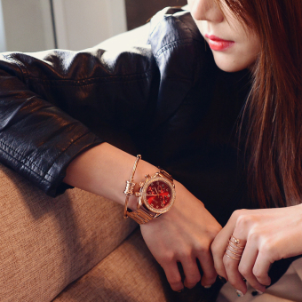 Gambar Korea Fashion Style wanita naik baja emas Watch gadis Watch