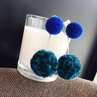 Mewah barang bola anting-anting