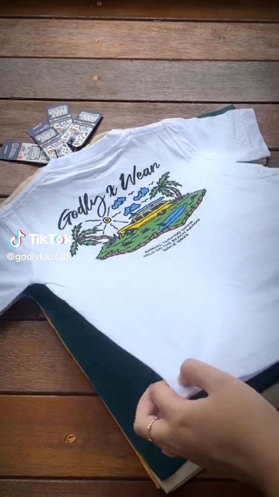 Baju Kaos Distro Anak Laki Laki Dan Perempuan Motif Depan Belakang Warna Mocca Cream Gambar Mobil Usia 1-12 Tahun Bahan Katun Premium / Baju Anak Laki Laki / Kaos Anak Cowok / Pakaian Anak Laki Laki