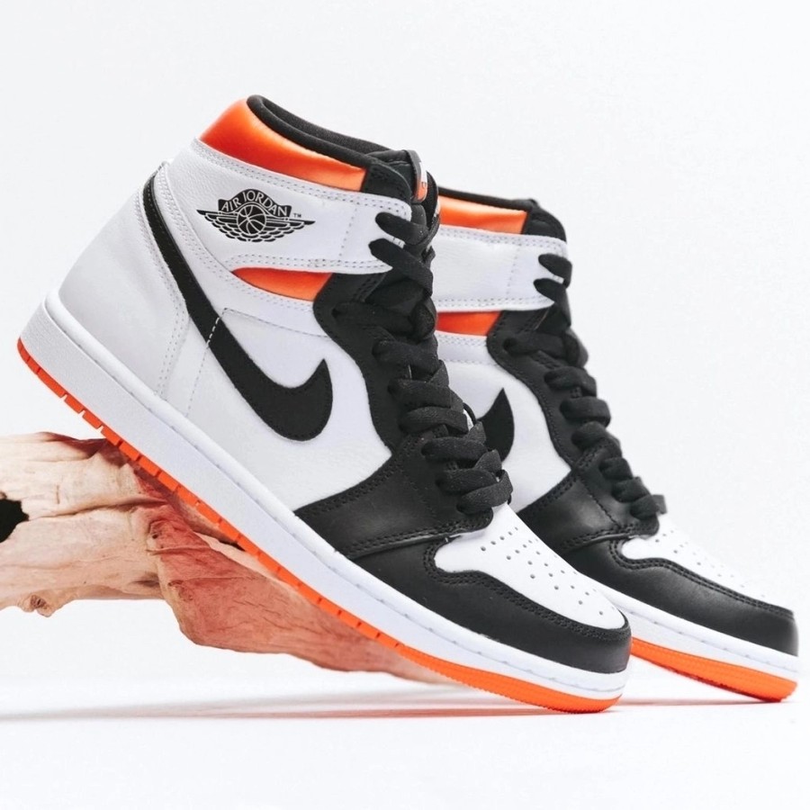 sepatu sneakers pria 