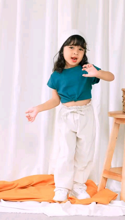 ERIKA CROPTOP ANAK 2-4 TAHUN kaos anak perempuan